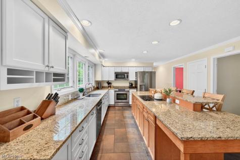 1445 Kingsway Drive Westlake OH 44145