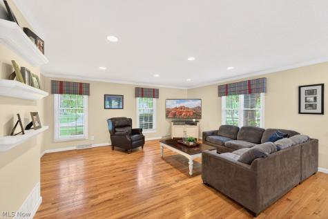 1445 Kingsway Drive Westlake OH 44145