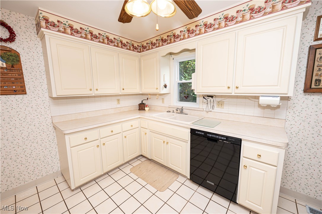 1674 Windsor Drive Mayfield Heights OH 44124