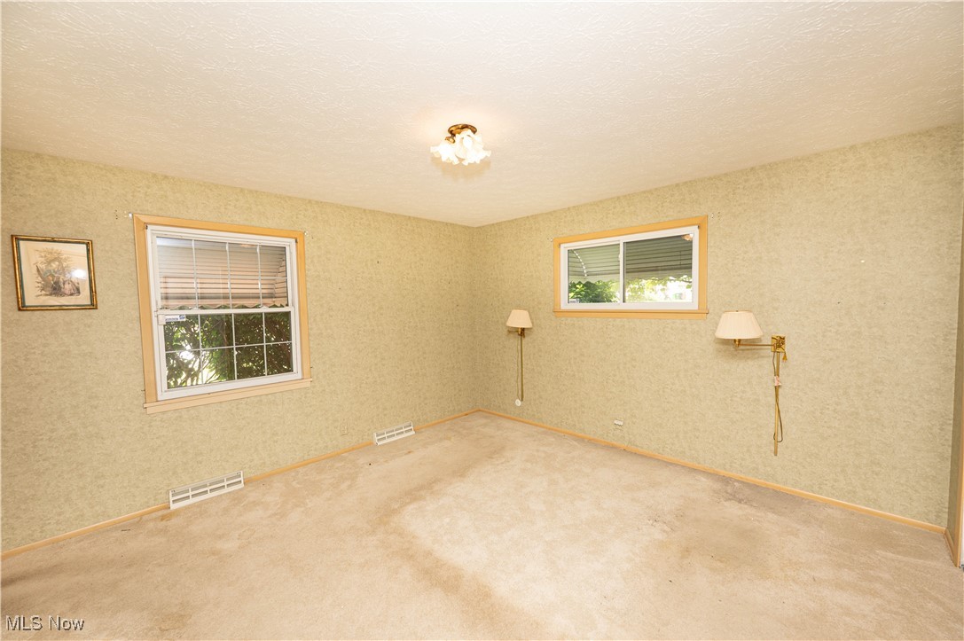 1674 Windsor Drive Mayfield Heights OH 44124
