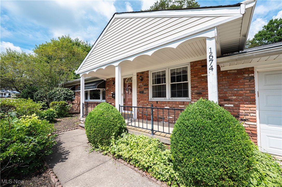 1674 Windsor Drive Mayfield Heights OH 44124