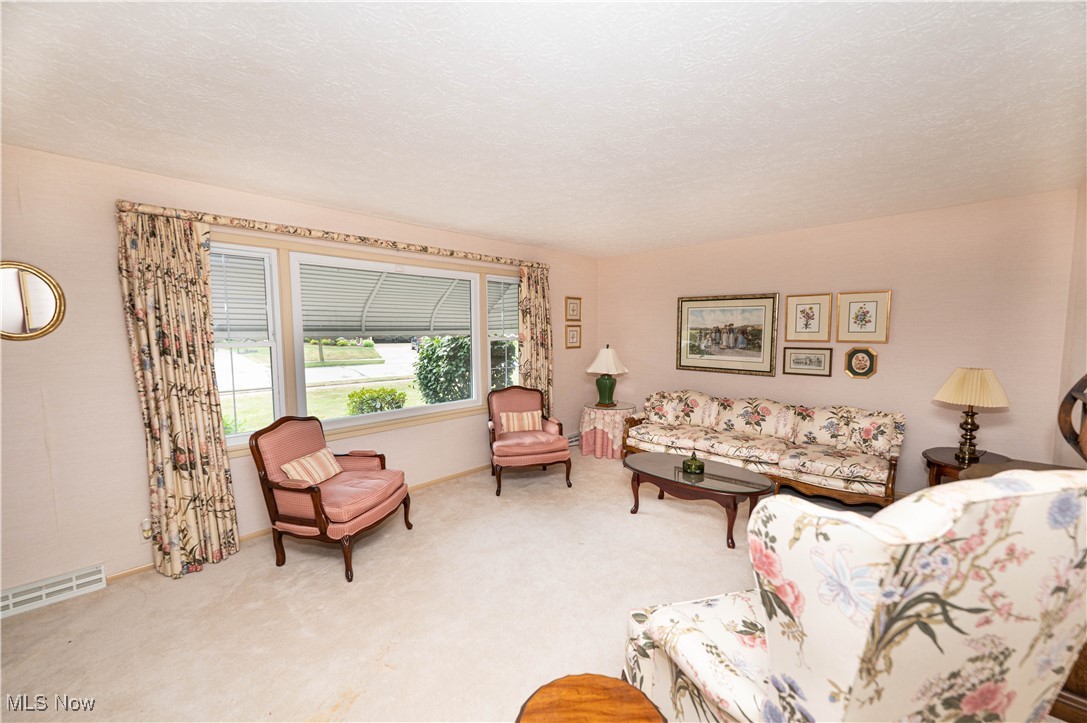 1674 Windsor Drive Mayfield Heights OH 44124