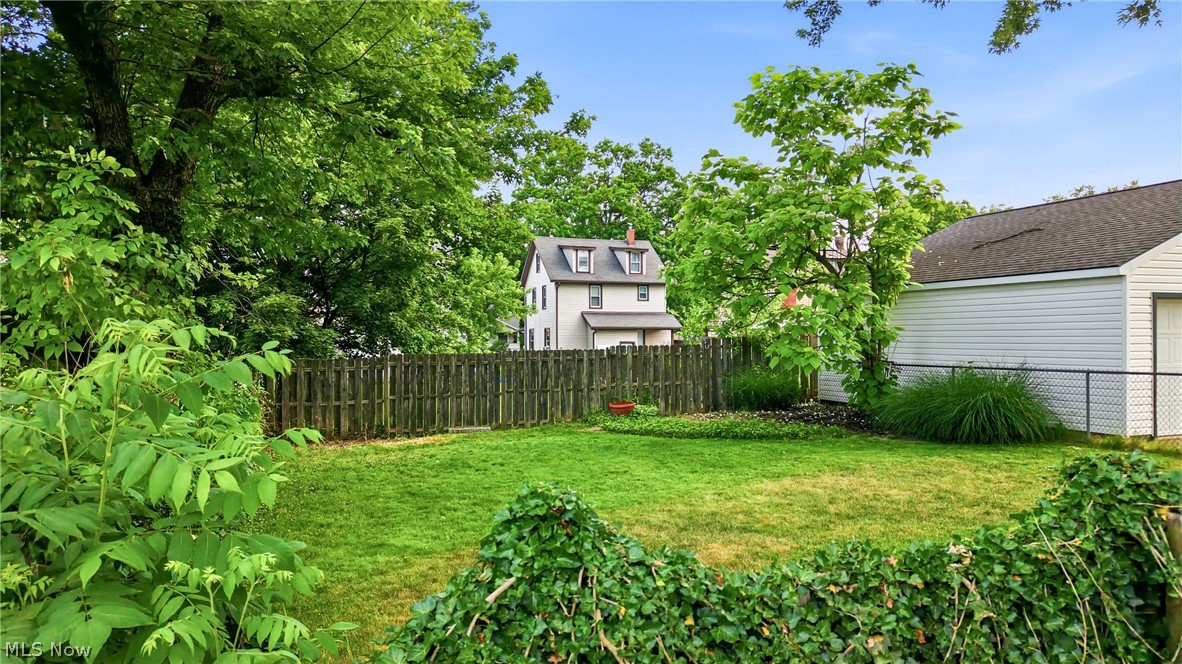 1205 Atlantic Street NE Warren OH 44483