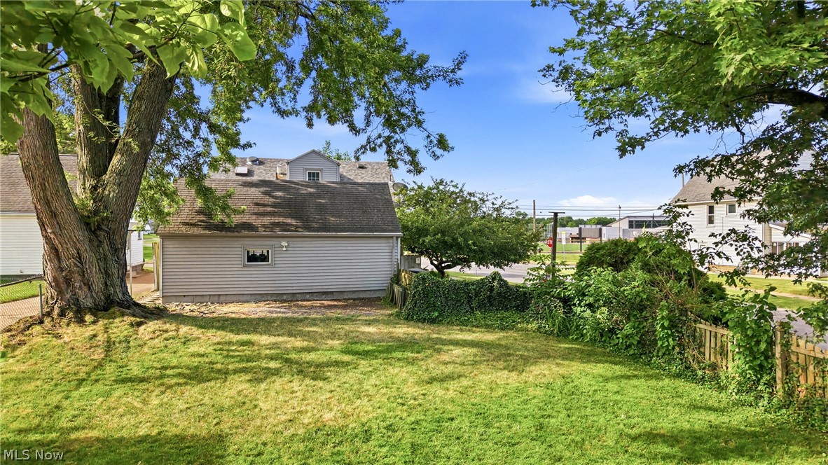 1205 Atlantic Street NE Warren OH 44483