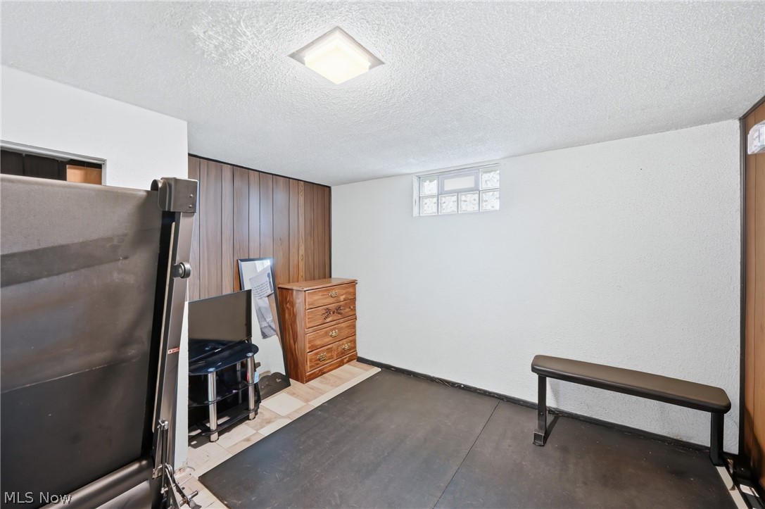 1205 Atlantic Street NE Warren OH 44483