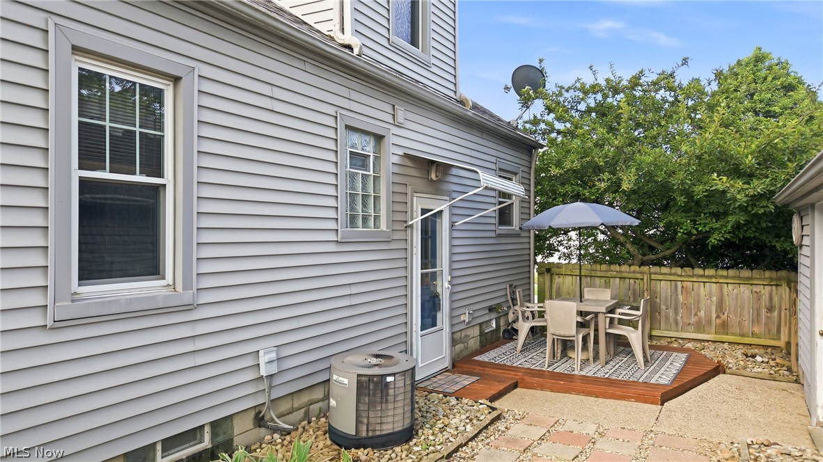 1205 Atlantic Street NE Warren OH 44483