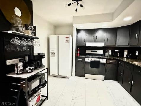 3211 Walton Avenue Cleveland OH 44113