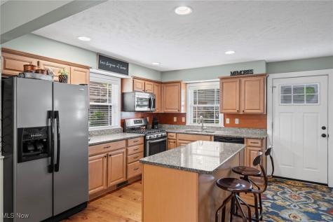 577 Canterbury Road Bay Village OH 44140
