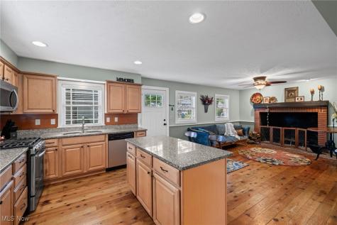 577 Canterbury Road Bay Village OH 44140