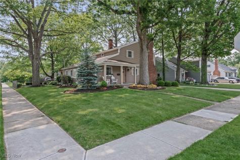577 Canterbury Road Bay Village OH 44140