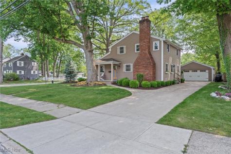 577 Canterbury Road Bay Village OH 44140