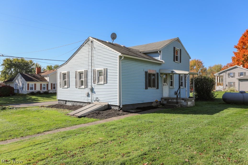 7595 Pontius Street NE Hartville OH 44632