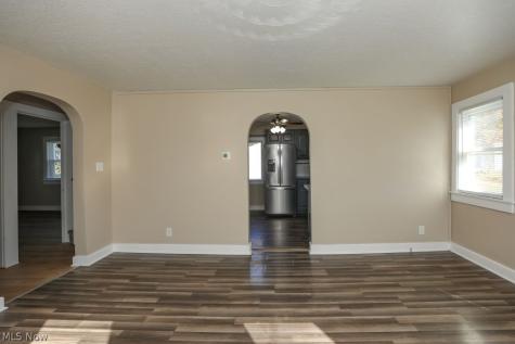 7595 Pontius Street NE Hartville OH 44632