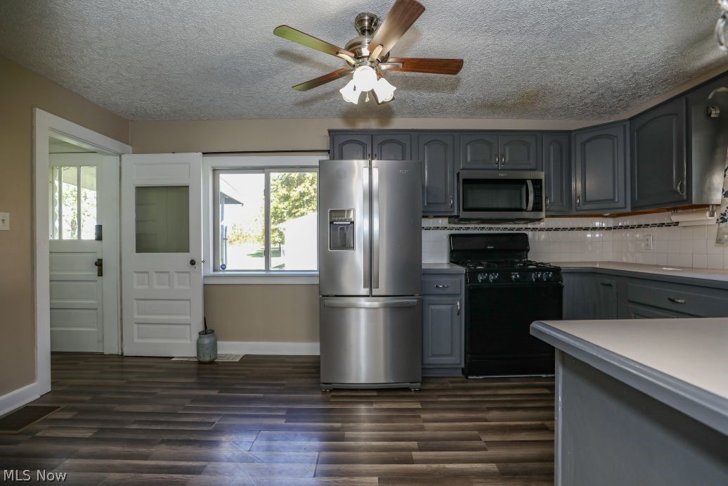 7595 Pontius Street NE Hartville OH 44632