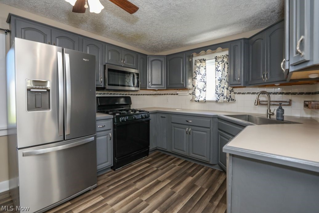 7595 Pontius Street NE Hartville OH 44632