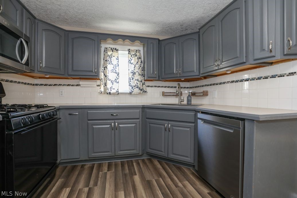 7595 Pontius Street NE Hartville OH 44632