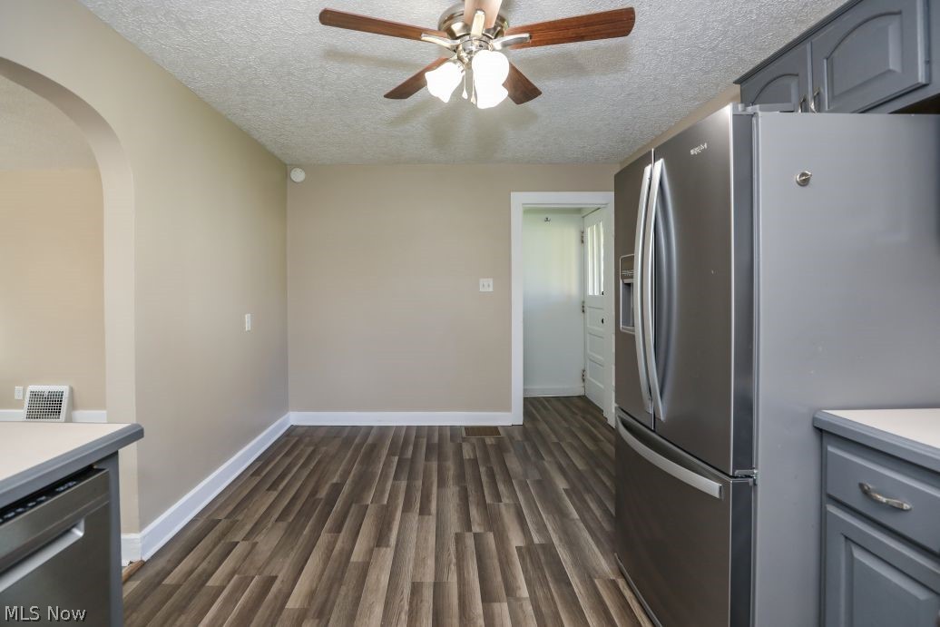 7595 Pontius Street NE Hartville OH 44632