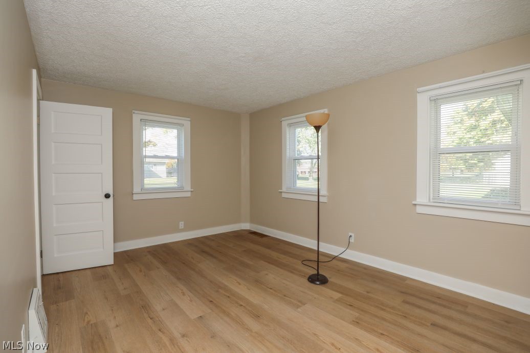 7595 Pontius Street NE Hartville OH 44632