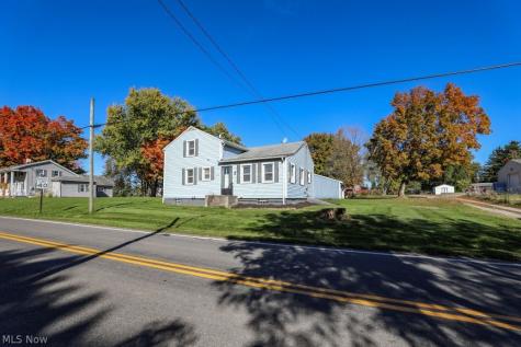 7595 Pontius Street NE Hartville OH 44632