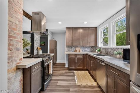 415 Ashland Avenue Cuyahoga Falls OH 44221