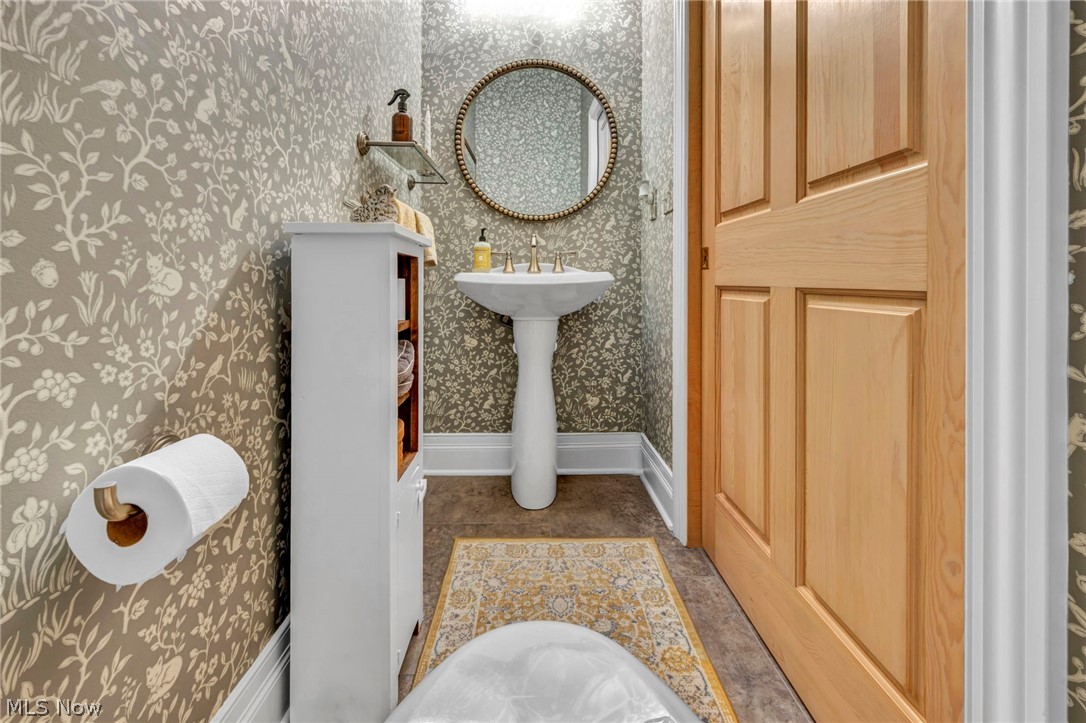 10360 Sawmill Drive Chardon OH 44024