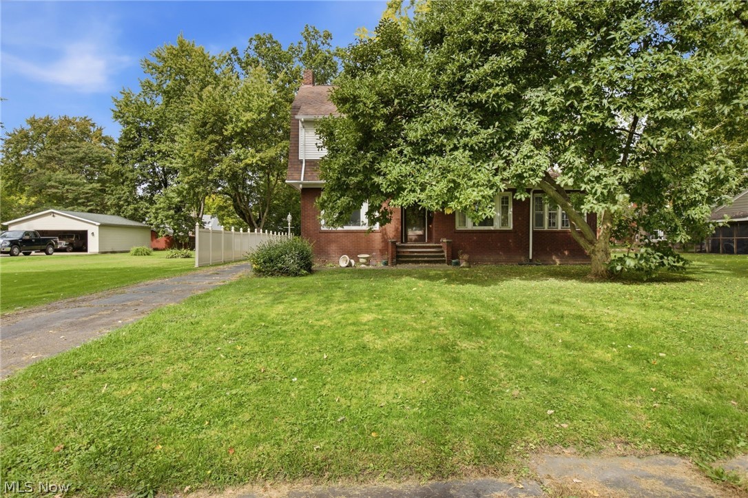 1334 Beechcrest Street NW Warren OH 44485