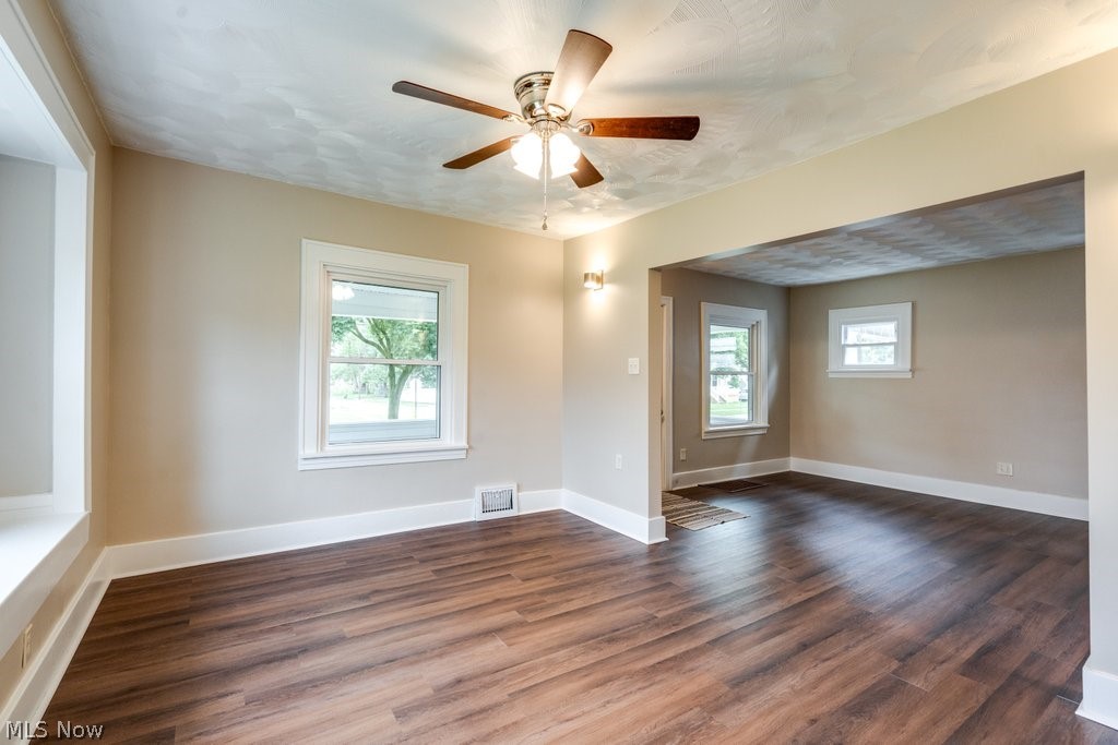 931 Lovers Lane Akron OH 44306