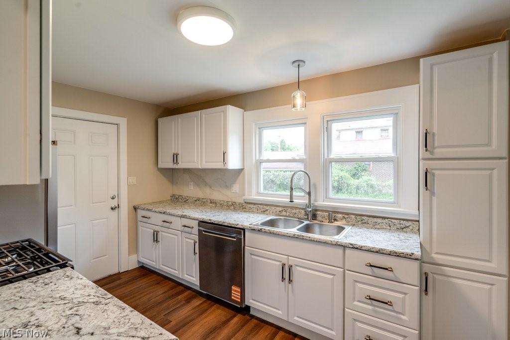 931 Lovers Lane Akron OH 44306
