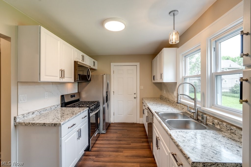 931 Lovers Lane Akron OH 44306