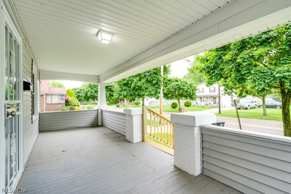 931 Lovers Lane Akron OH 44306