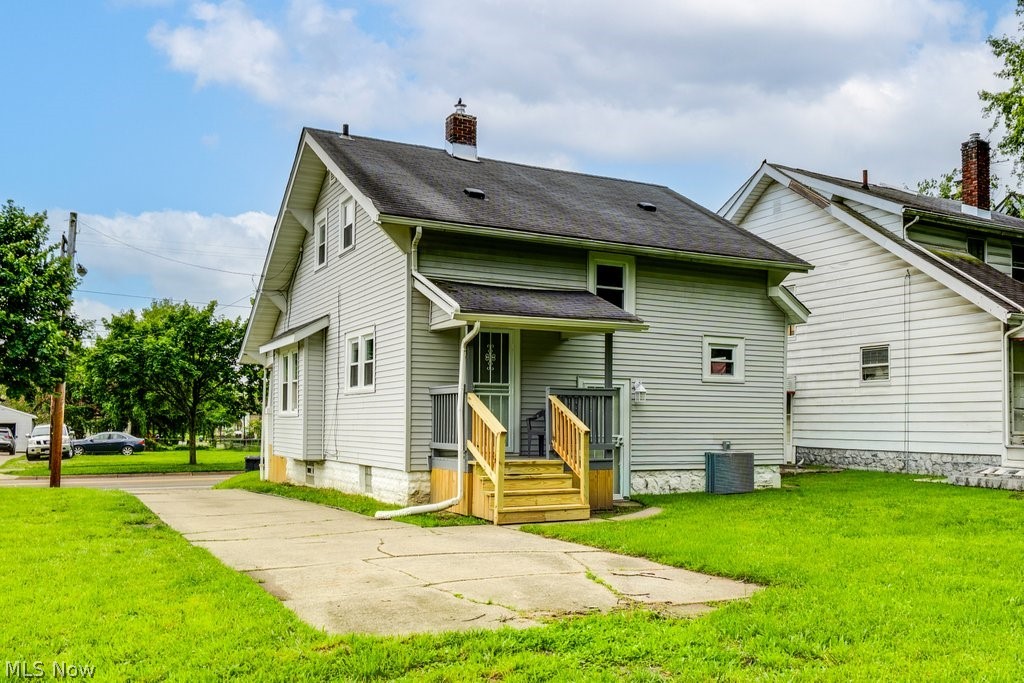 931 Lovers Lane Akron OH 44306
