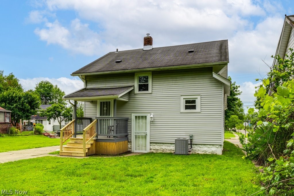 931 Lovers Lane Akron OH 44306