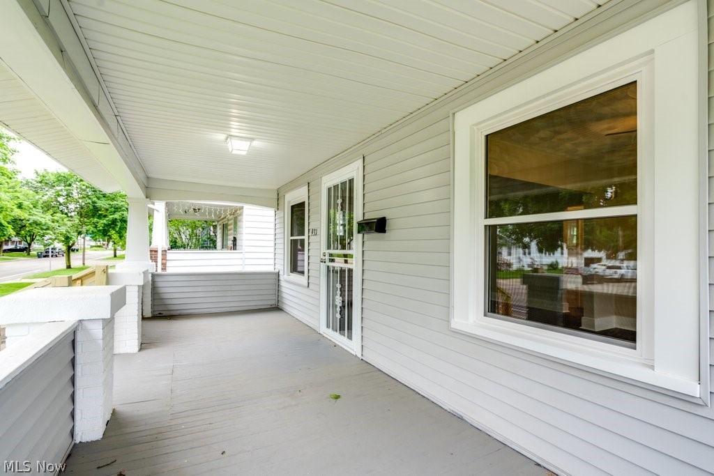 931 Lovers Lane Akron OH 44306