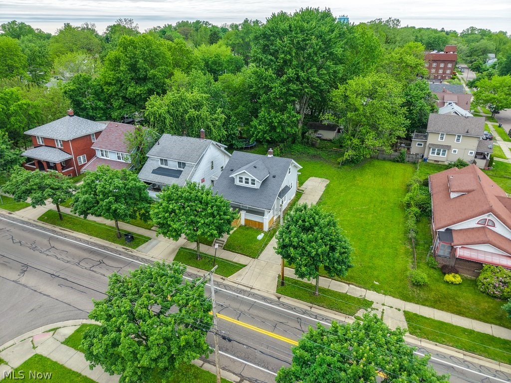 931 Lovers Lane Akron OH 44306