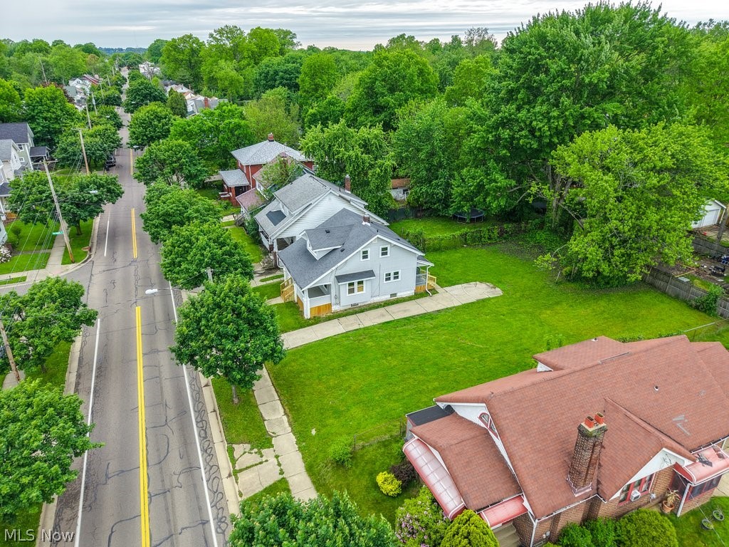 931 Lovers Lane Akron OH 44306