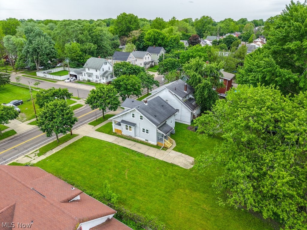 931 Lovers Lane Akron OH 44306