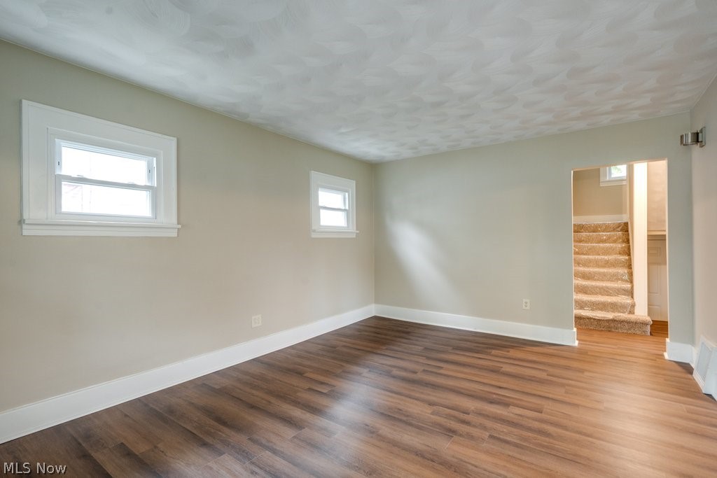931 Lovers Lane Akron OH 44306