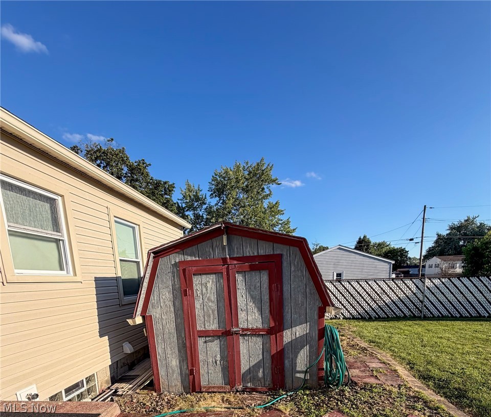 568 Purdue Avenue Austintown OH 44515