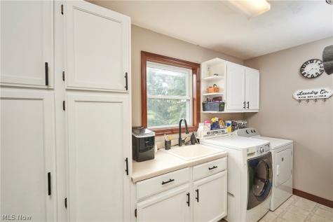 12399 Bridgemont Avenue NW Uniontown OH 44685