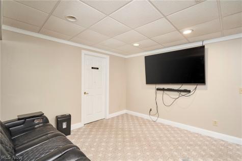 12399 Bridgemont Avenue NW Uniontown OH 44685