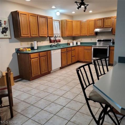 16030 Erhart Northern Road Valley City OH 44280