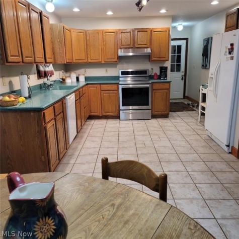 16030 Erhart Northern Road Valley City OH 44280