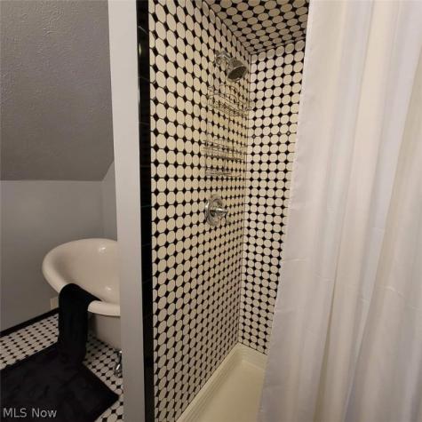 16030 Erhart Northern Road Valley City OH 44280