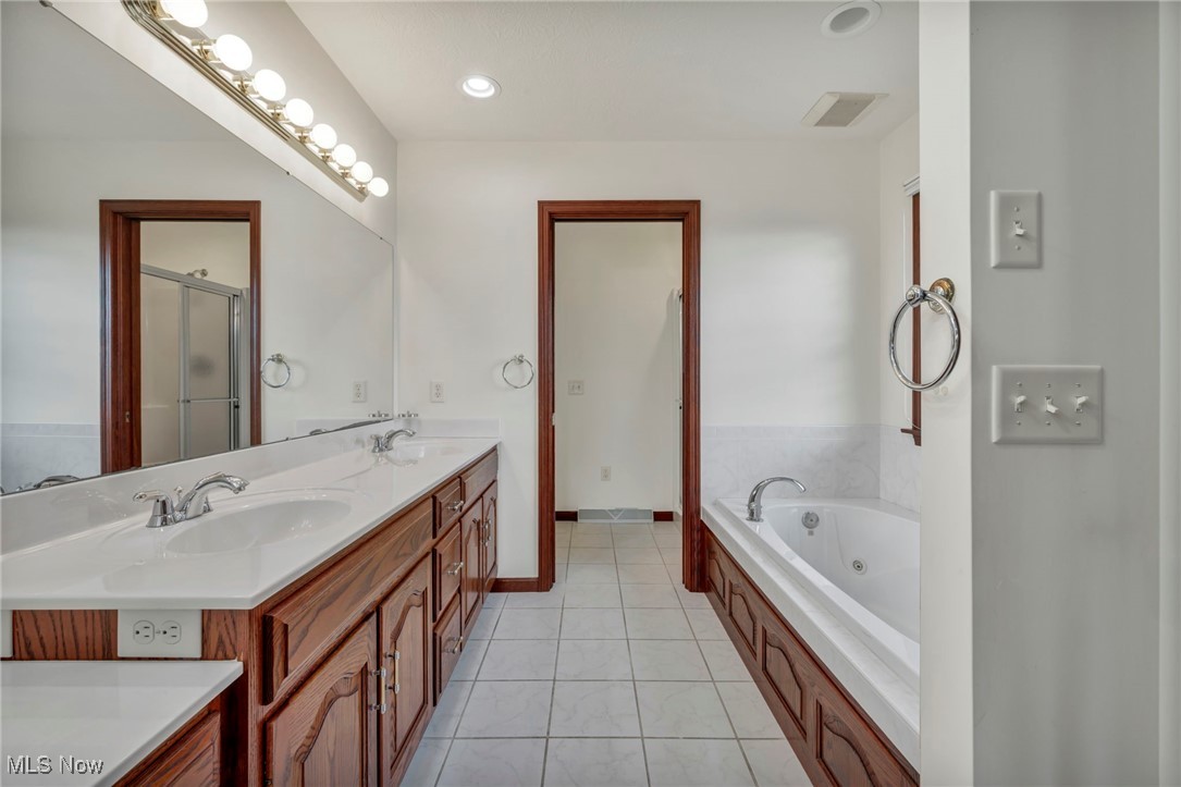 8865 Private Road 343 Millersburg OH 44654