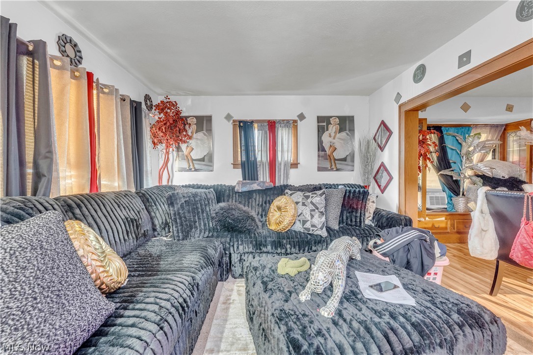 3396 W 91 Street Cleveland OH 44102