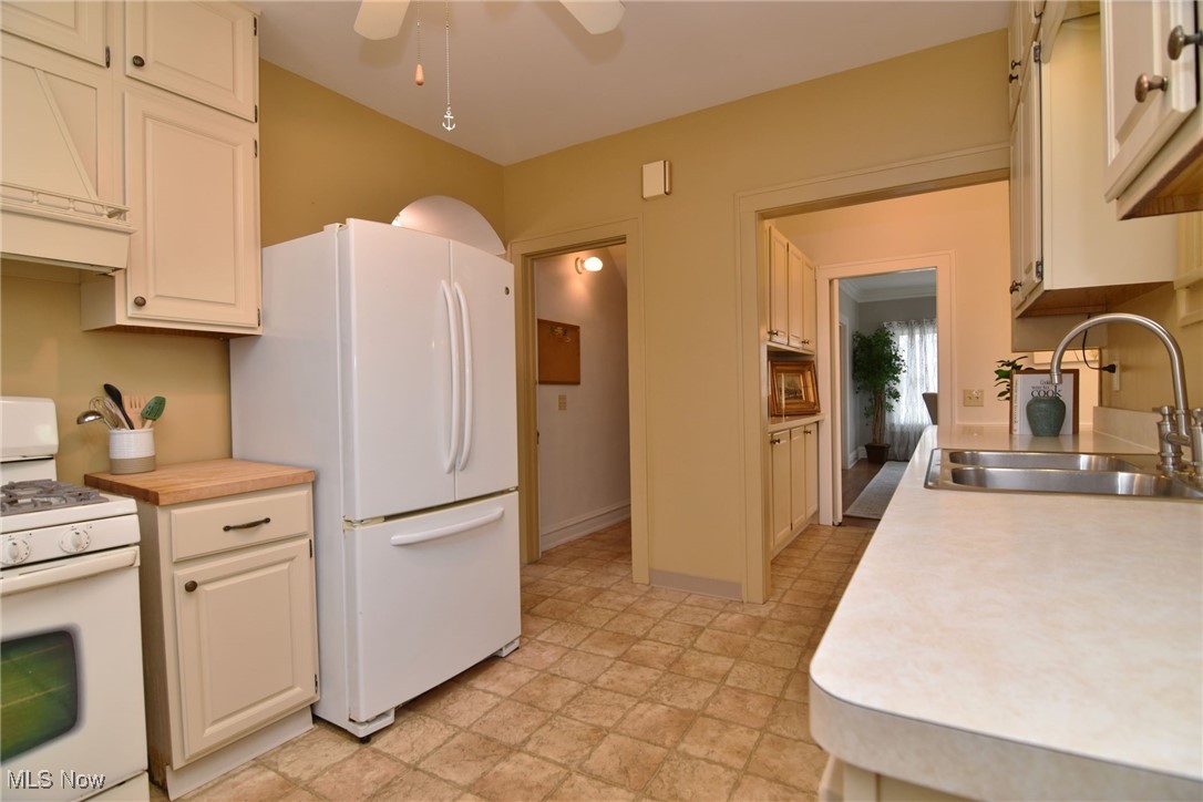 3093 Huntington Road Shaker Heights OH 44120