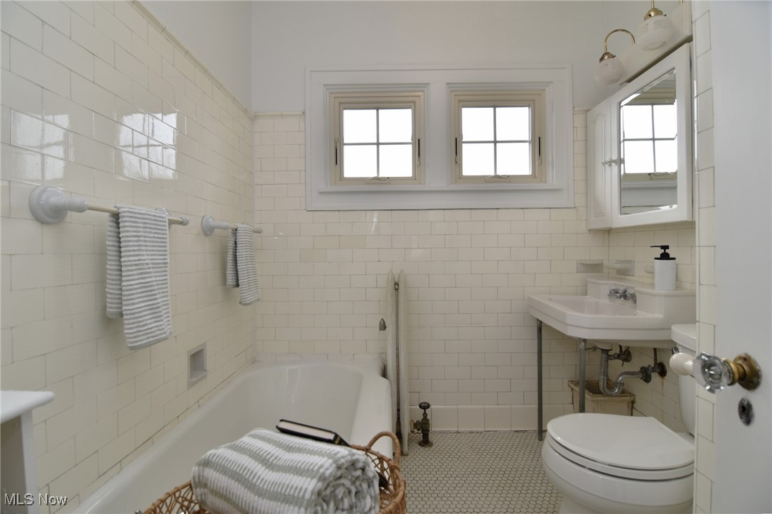 3093 Huntington Road Shaker Heights OH 44120