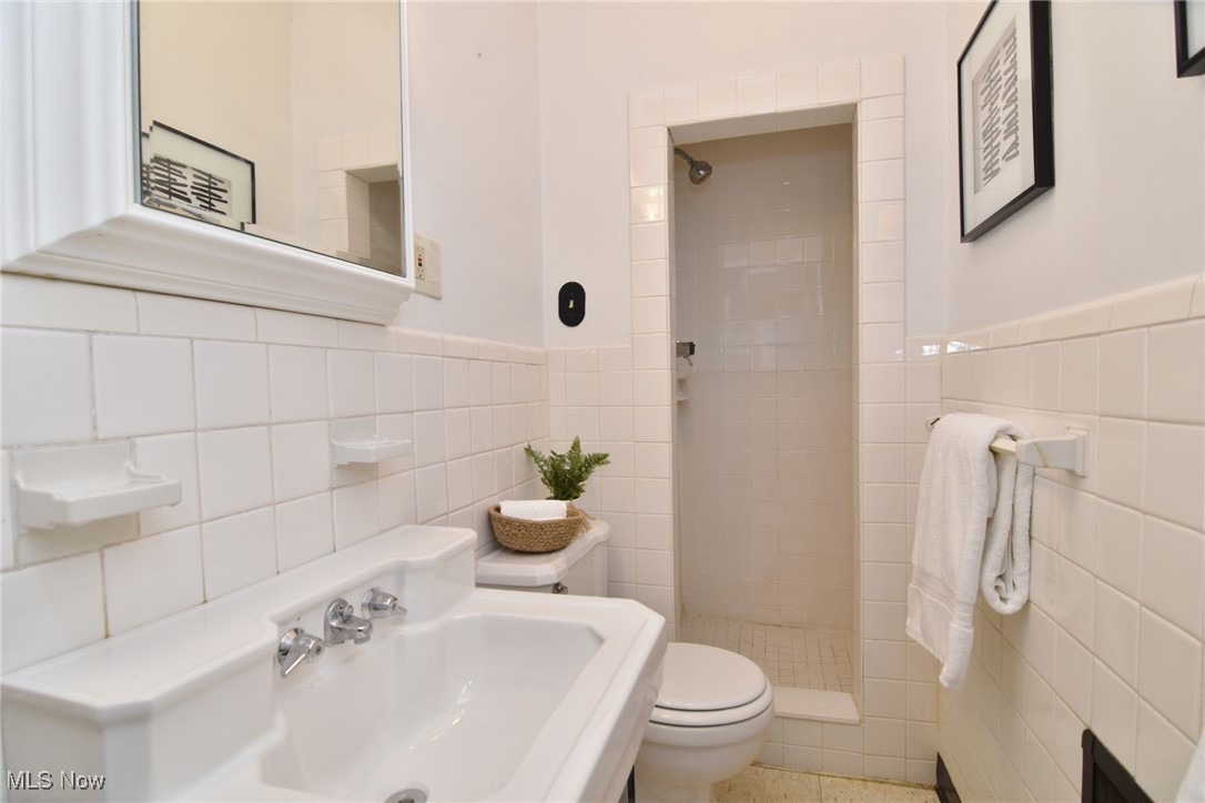 3093 Huntington Road Shaker Heights OH 44120