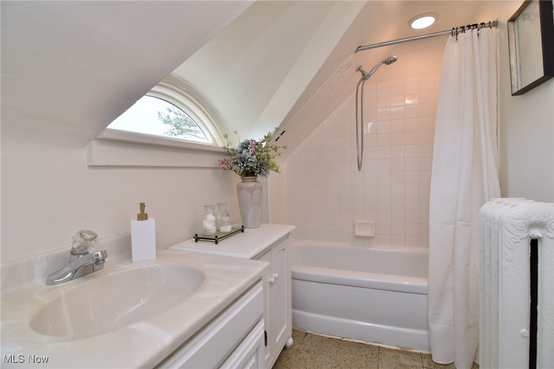 3093 Huntington Road Shaker Heights OH 44120