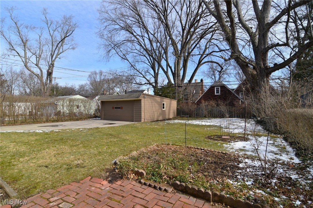 3093 Huntington Road Shaker Heights OH 44120